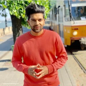 Guru Randhawa biography - Age, Height, Family And Girlfriend